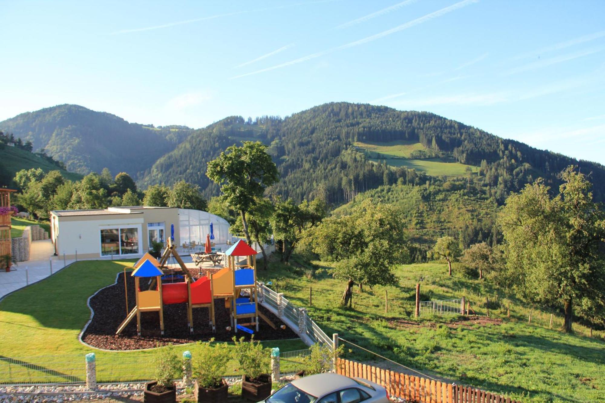 Hotel Panoramadorf Saualpe Eberstein Exteriér fotografie