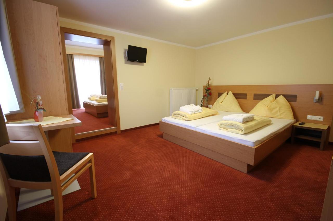 Hotel Panoramadorf Saualpe Eberstein Pokoj fotografie